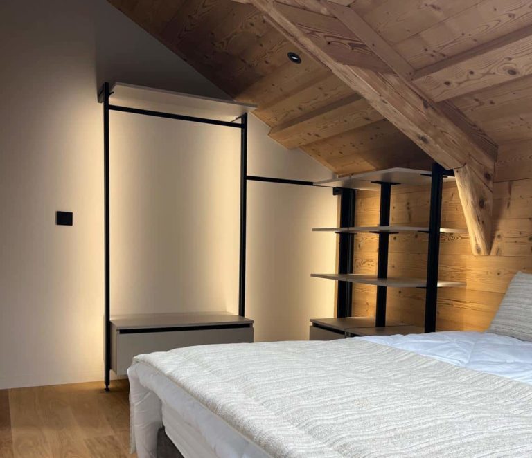 rendu final placard zéro modulaire avec étagères et bloc tiroir et LED